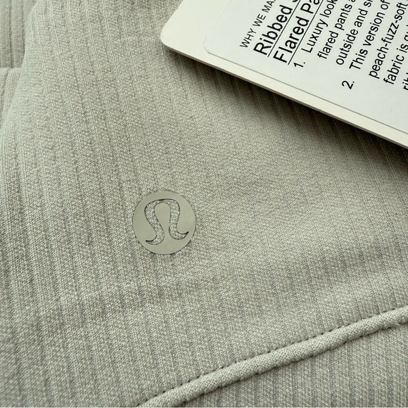 Lululemon Ribbed Softstreme Flared Pant Women’s Size 4 High Rise New With Tags - Picture 8 of 8
